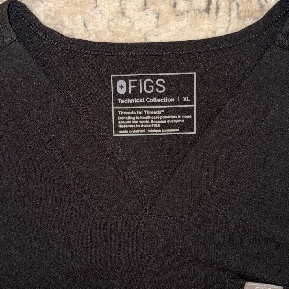 Figs Men's Black Scrub bundle - Picture 3 of 8